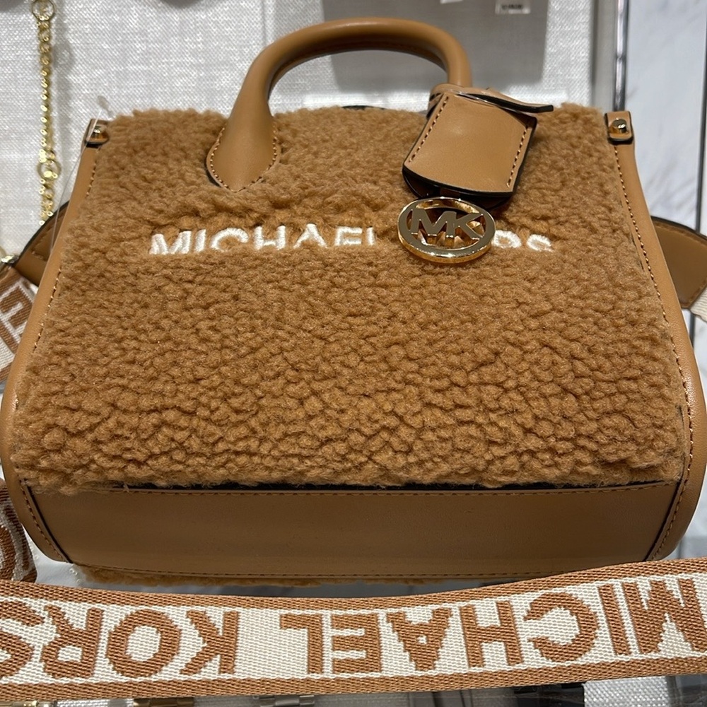 Michael Kors Mirella Extra-Small Sherpa XS SHOPPER XBODY
SHEARLING Cross… - Picture 14 of 16